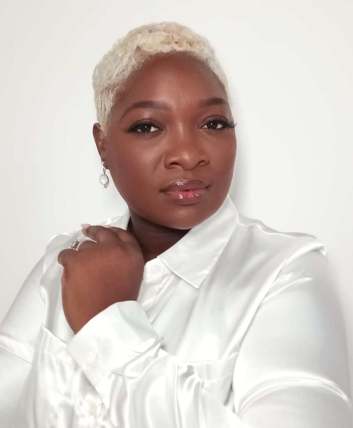 Shelly Aqui: Lifestyle & Business Coach To Women 